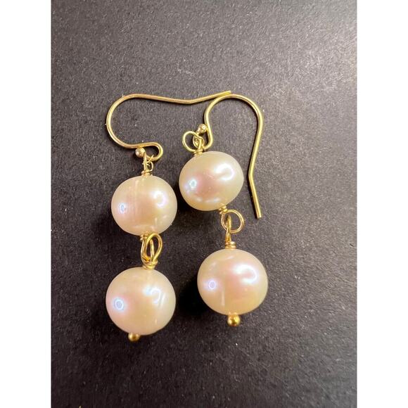 Cultured pearl dangle earrings in YG over sterling silver - Picture 10 of 11